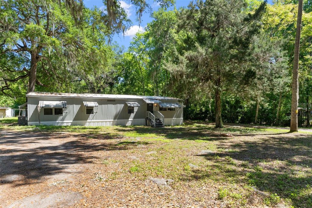 Photo of 3547 Cr 405, Lake Panasoffkee, FL 33538 (MLS # G5109899)