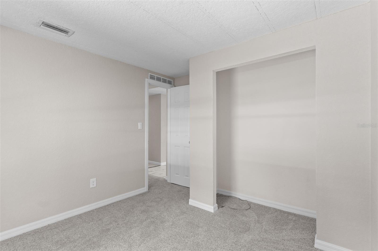 OLIVE PALM COMMUNITY - Residential