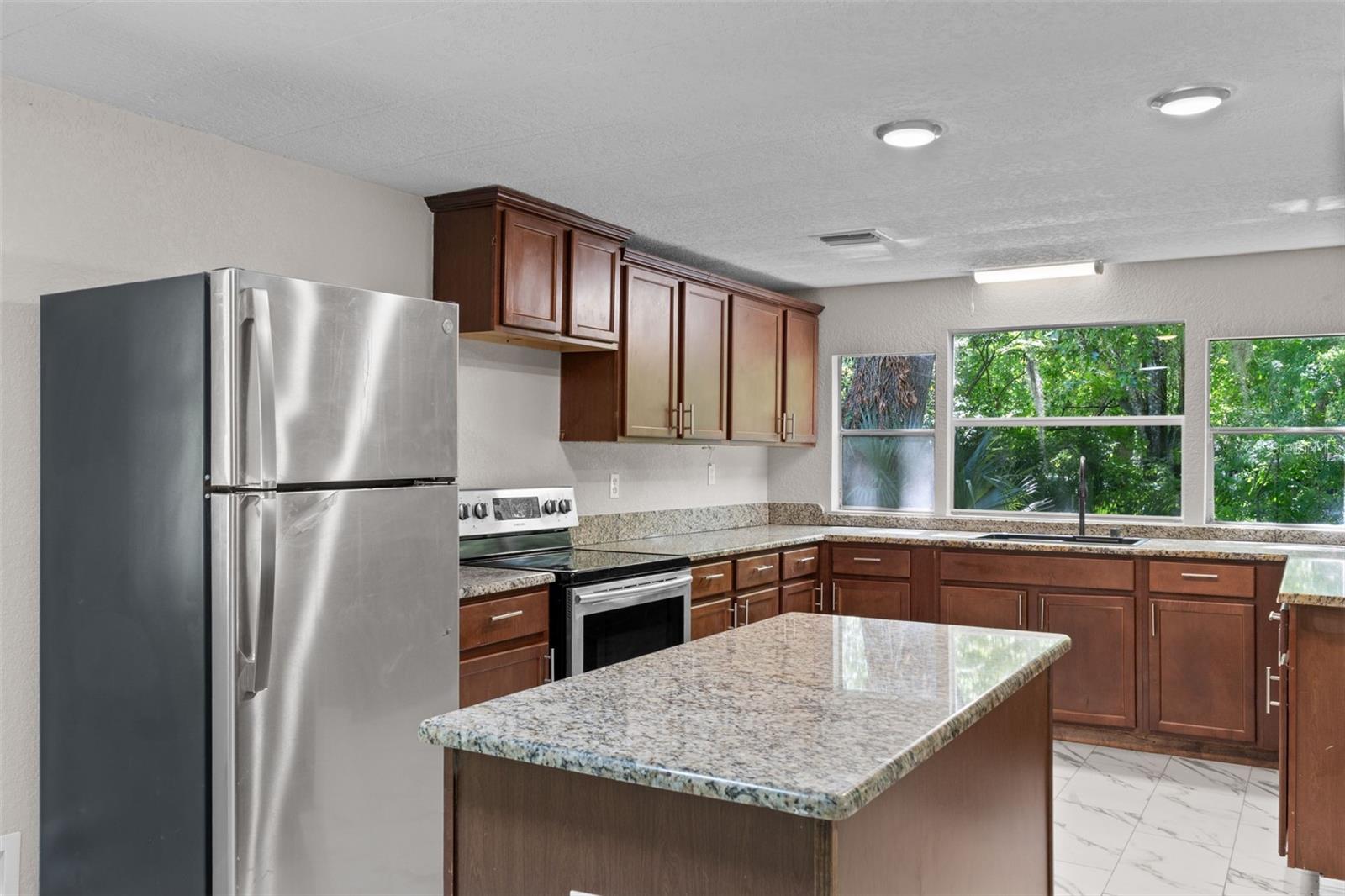 OLIVE PALM COMMUNITY - Residential