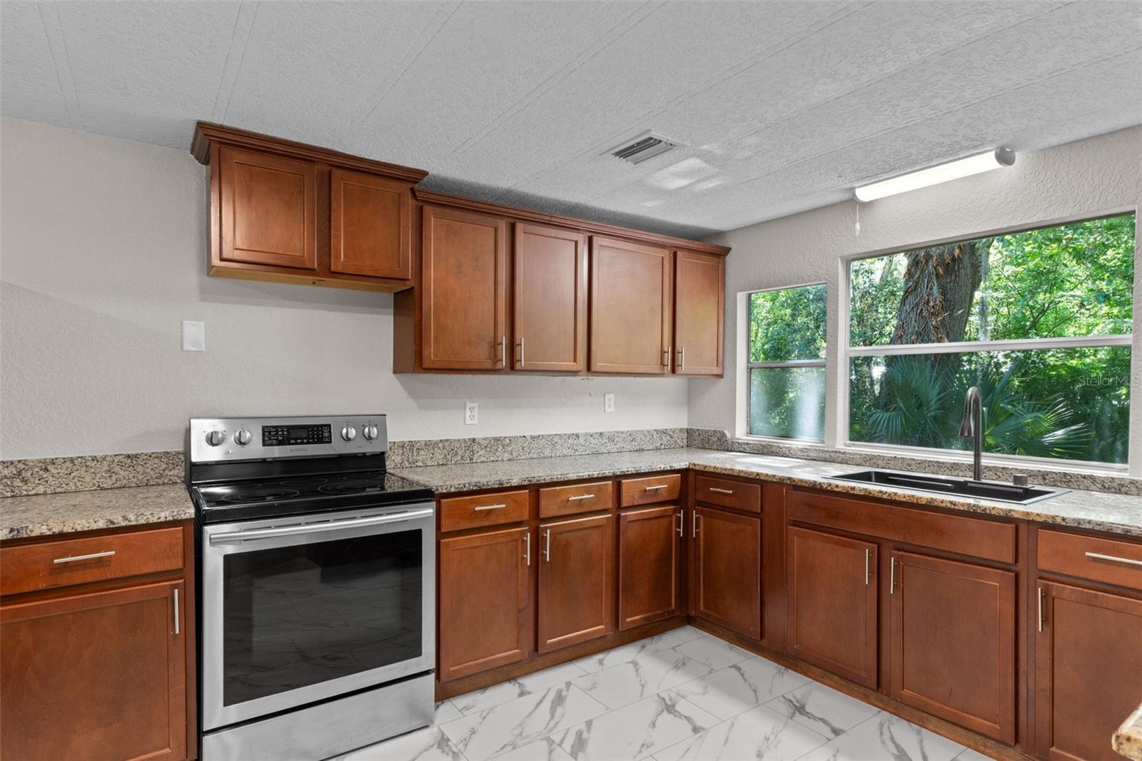 OLIVE PALM COMMUNITY - Residential