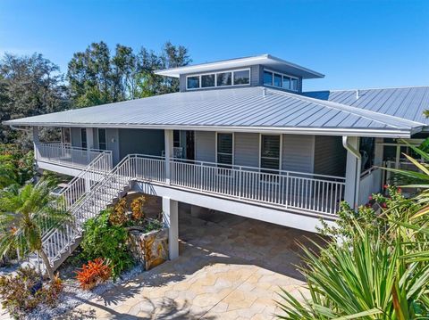 A home in PUNTA GORDA