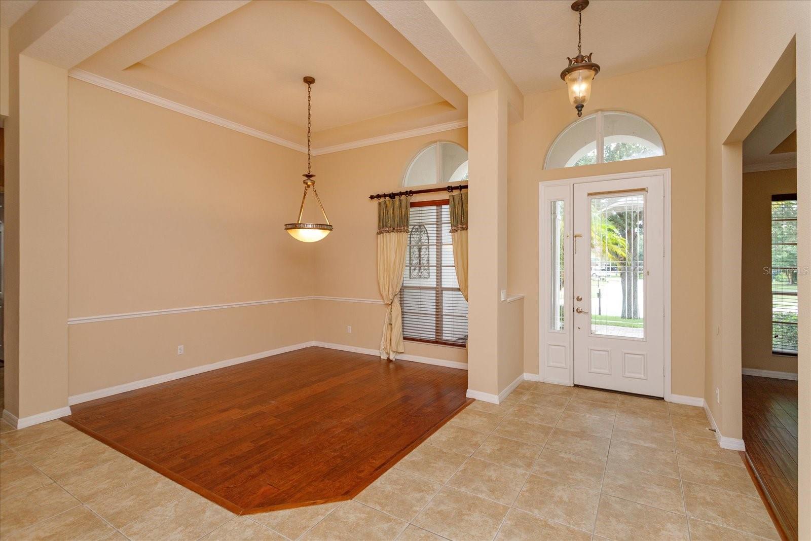 11445 VICOLO LOOP