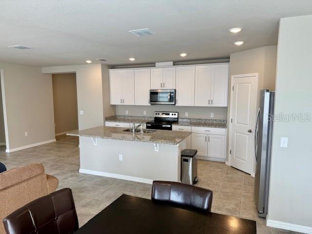 RESERVE/VAN OAKS PH 1 - Residential Lease