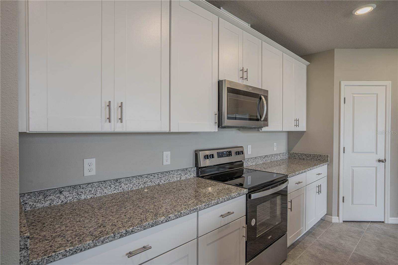 RESERVE/VAN OAKS PH 1 - Residential Lease