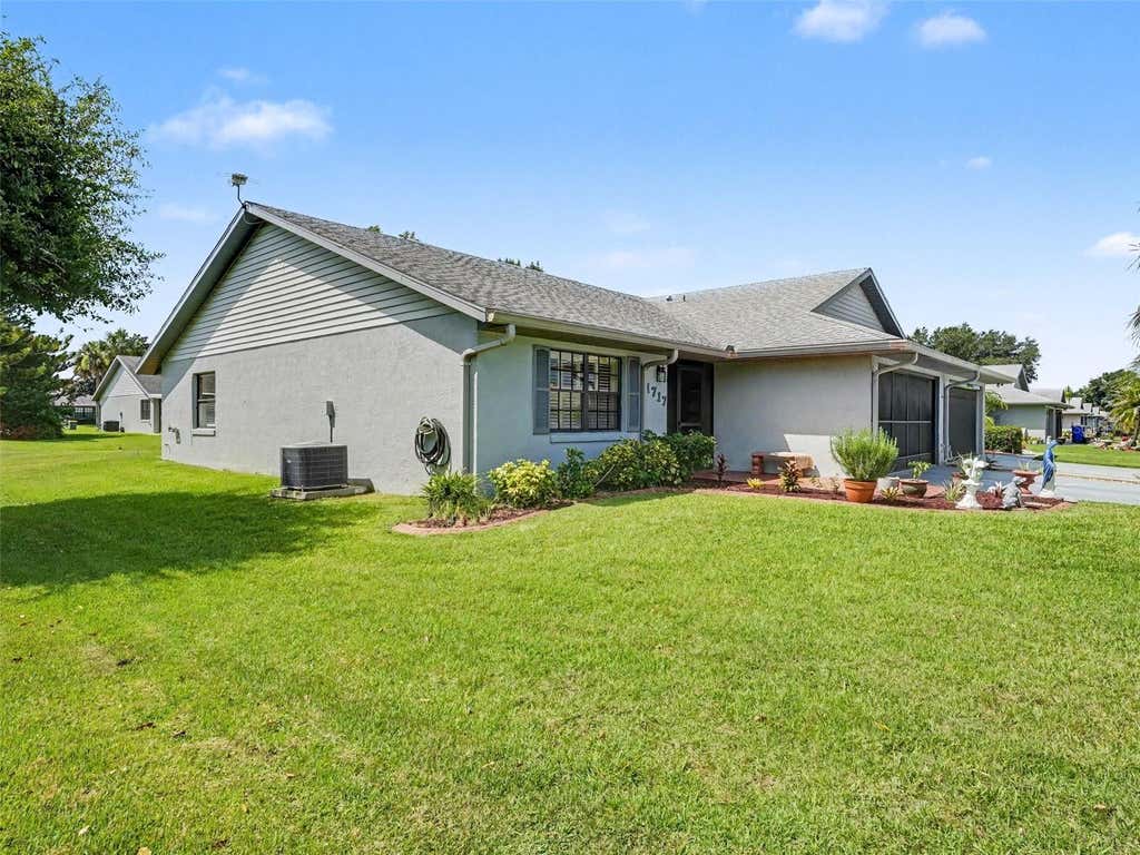 Photo of 1717 W Orangewood Lane #4, Avon Park, FL 33825 (MLS # TB8526581)