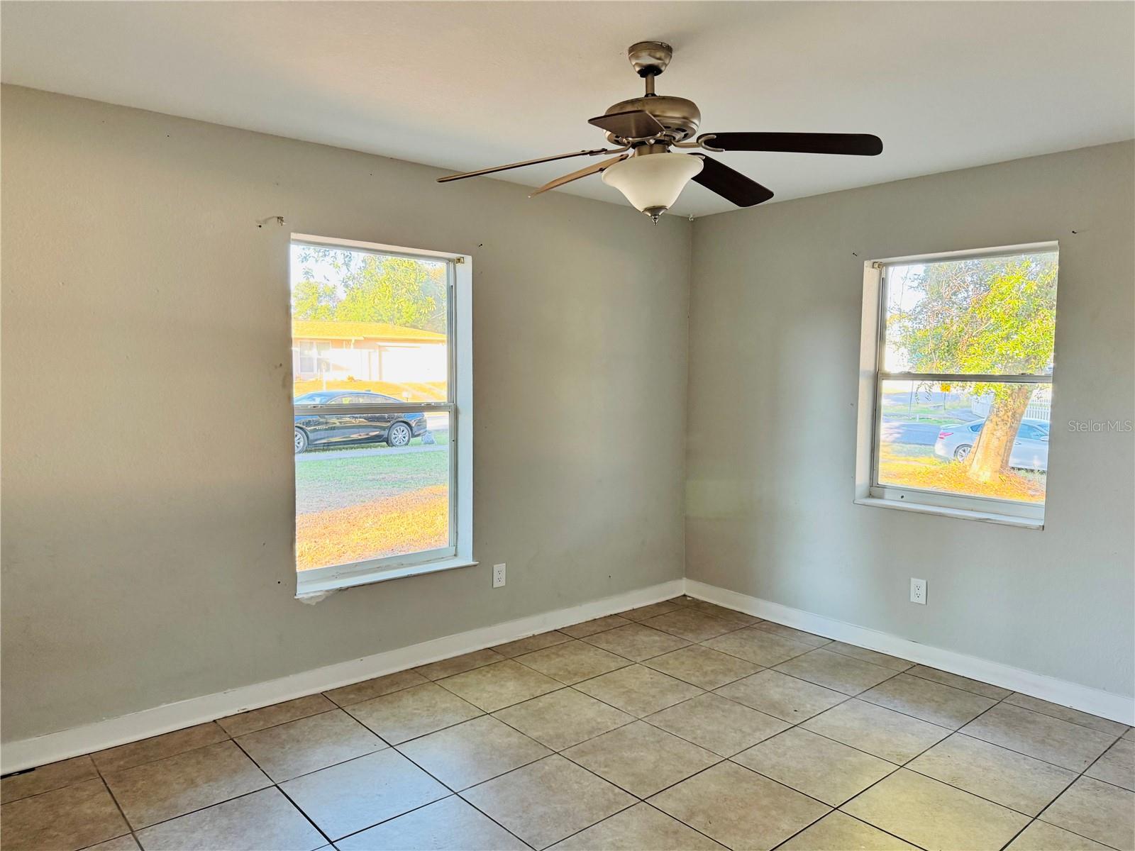 DELTONA LAKES UN 30 - Residential