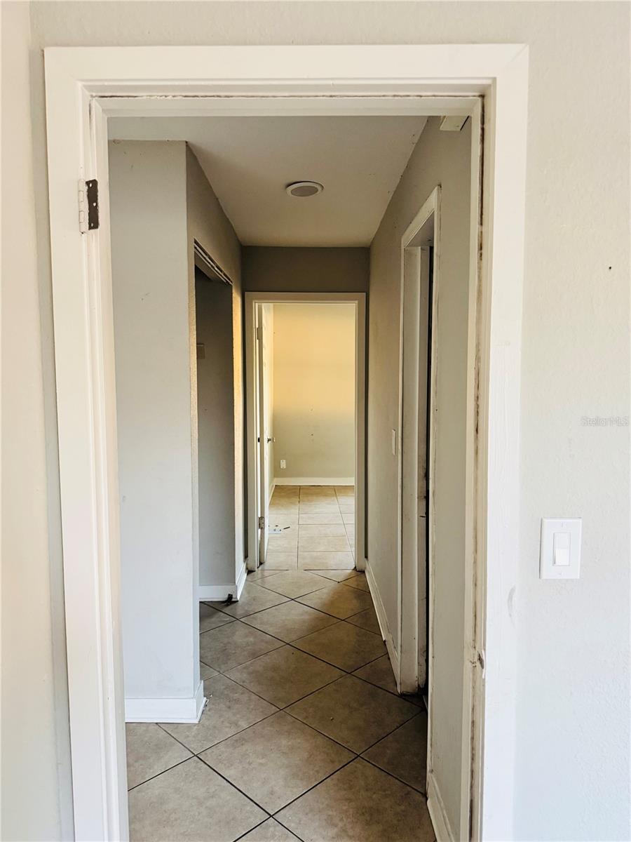 DELTONA LAKES UN 30 - Residential