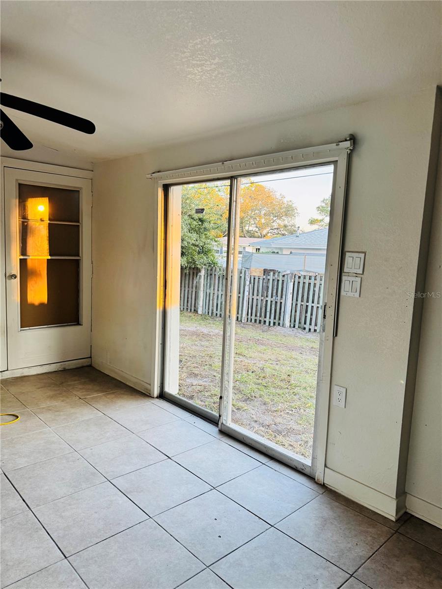 DELTONA LAKES UN 30 - Residential