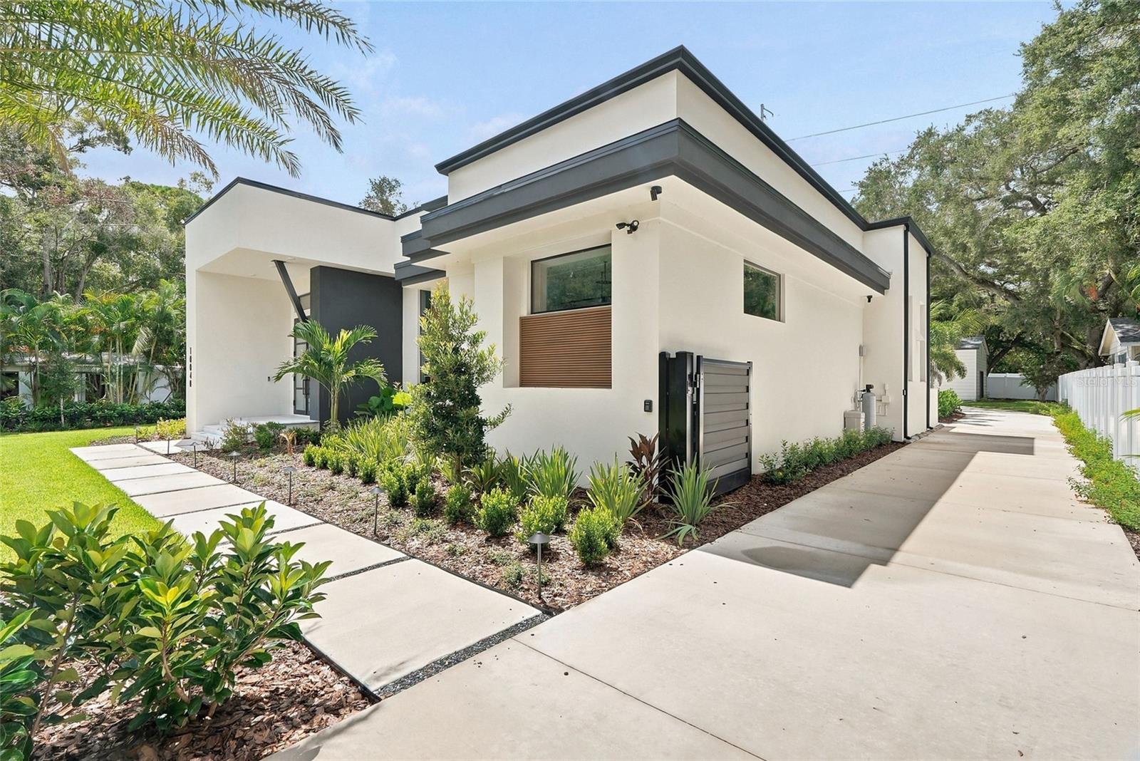 10040 59TH AVENUE N