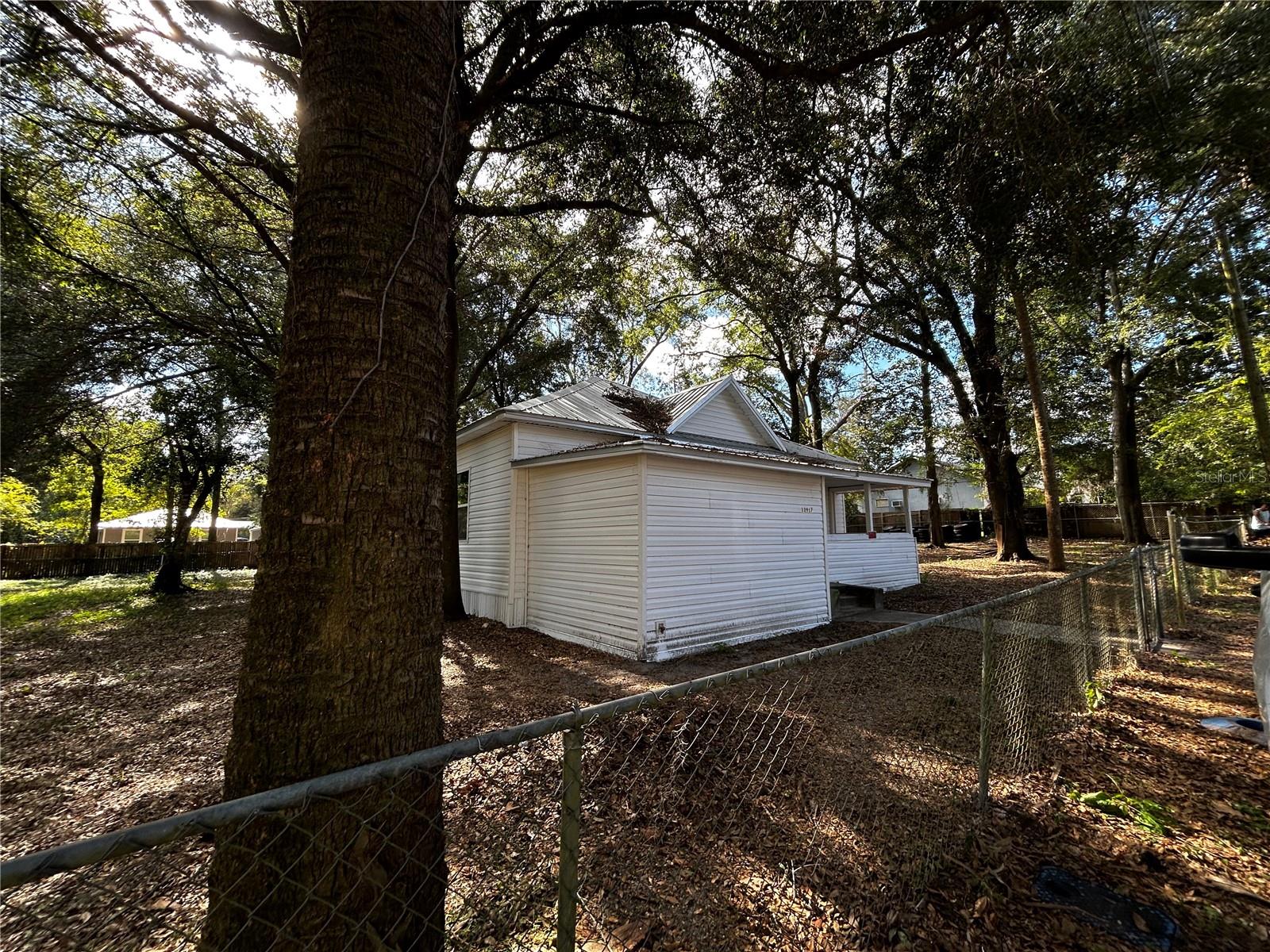 CLARKES 1ST ADD TO ALACHUA - Residential