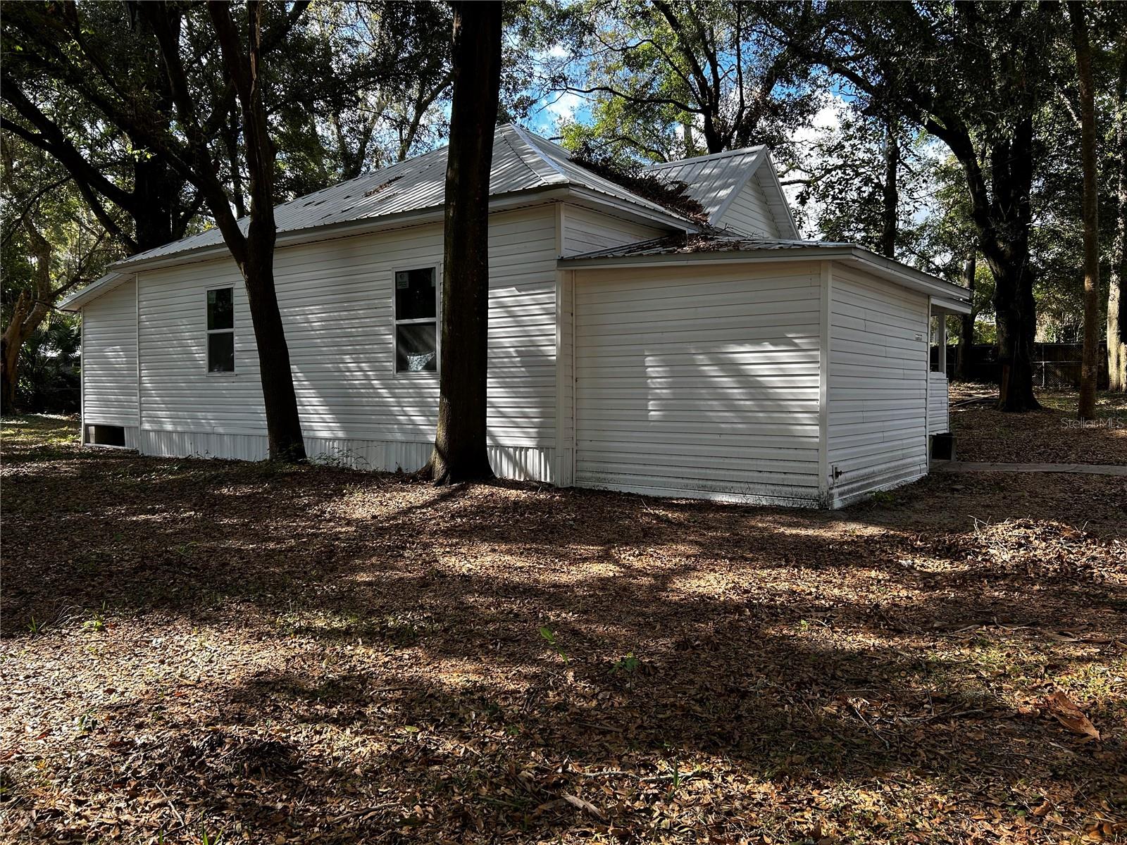 CLARKES 1ST ADD TO ALACHUA - Residential