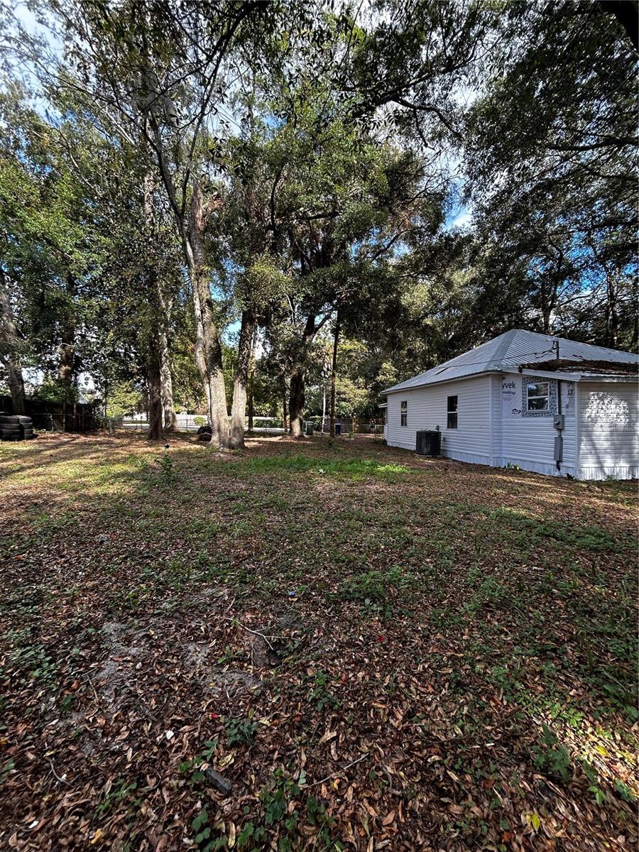 CLARKES 1ST ADD TO ALACHUA - Residential