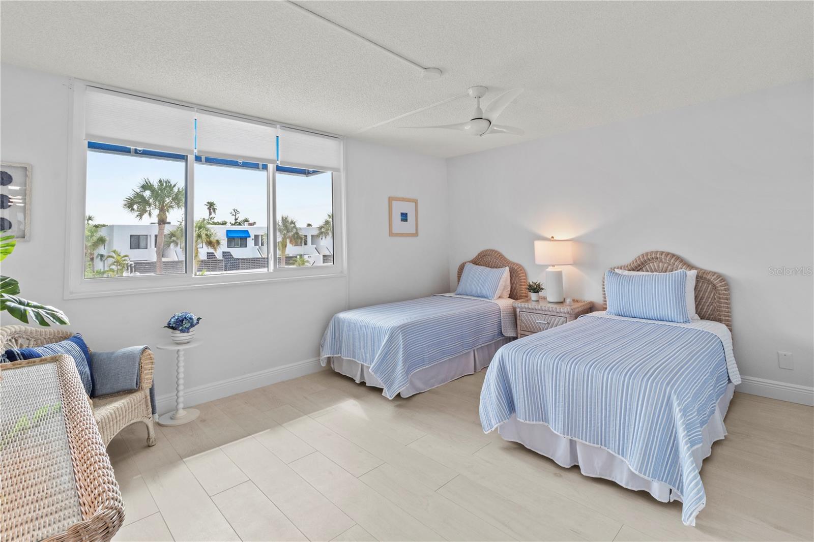 BAYPORT BCH & TEN PH D - Residential Lease
