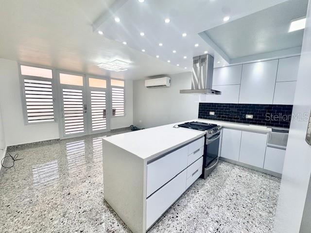 URB. MIRADERO - Residential