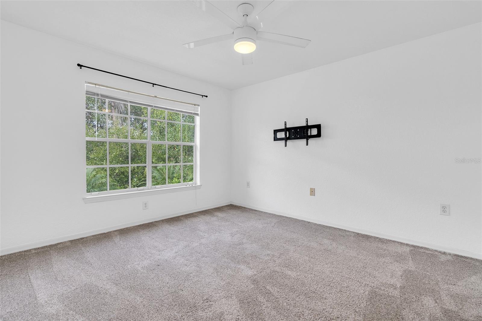 THE VILLAGE AT TOWNPARK OR2057/3888 - Residential Lease