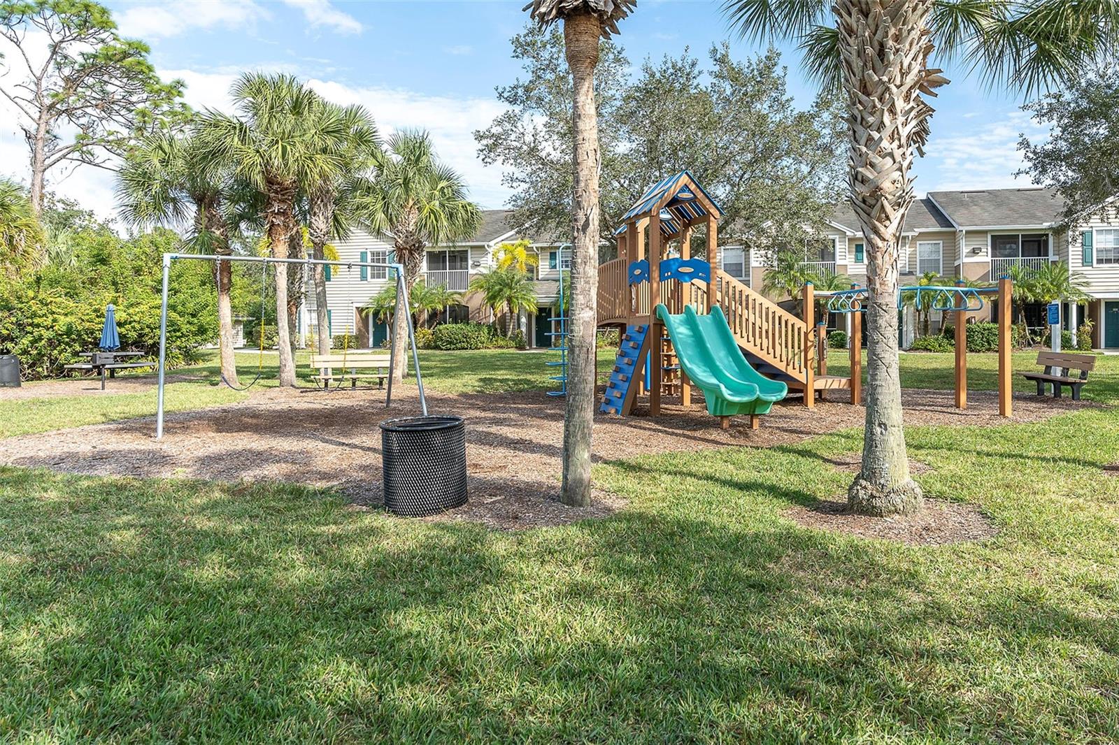 THE VILLAGE AT TOWNPARK OR2057/3888 - Residential Lease