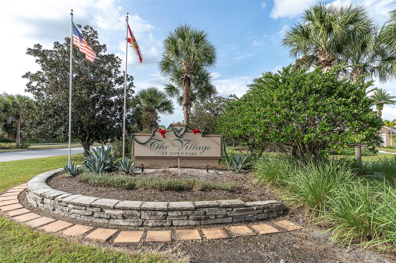 THE VILLAGE AT TOWNPARK OR2057/3888 - Residential Lease