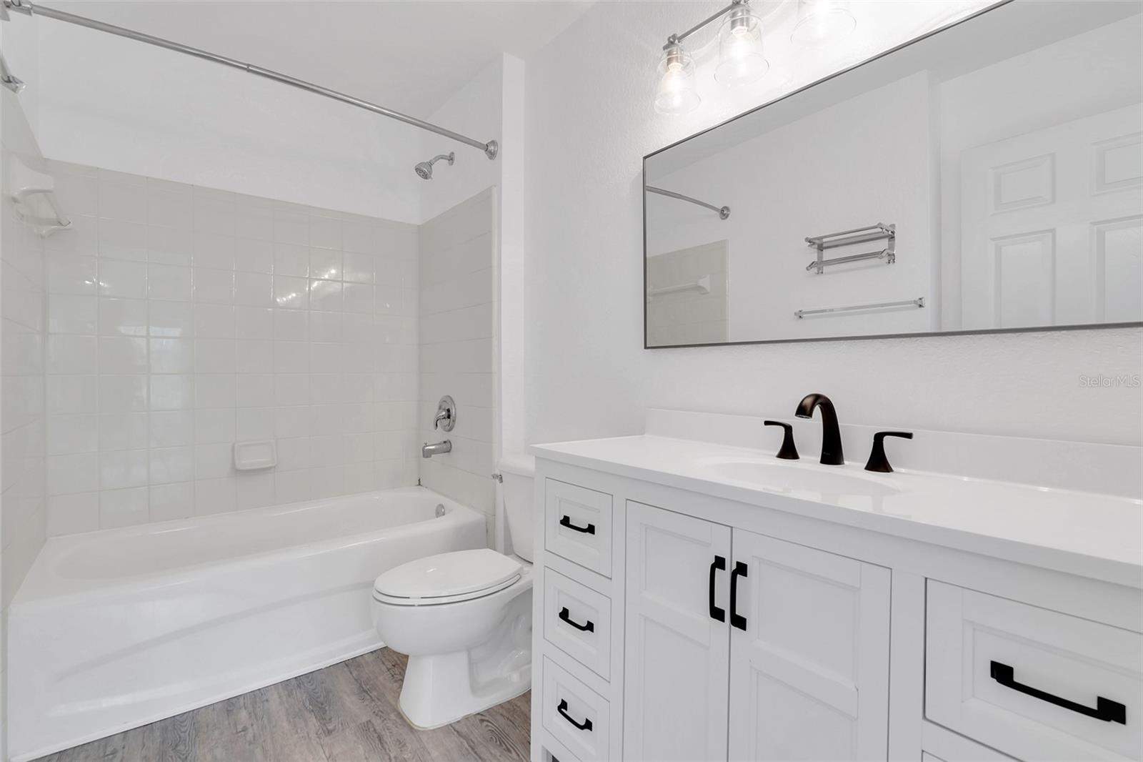 THE VILLAGE AT TOWNPARK OR2057/3888 - Residential Lease