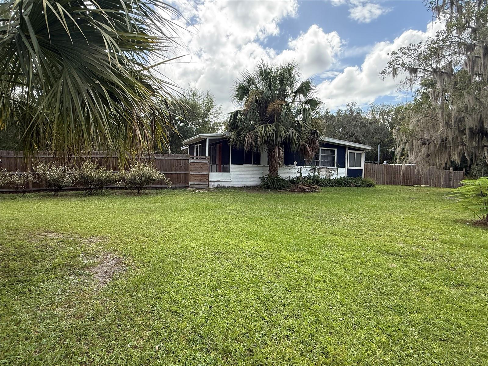 CRYSTAL PARK - Residential