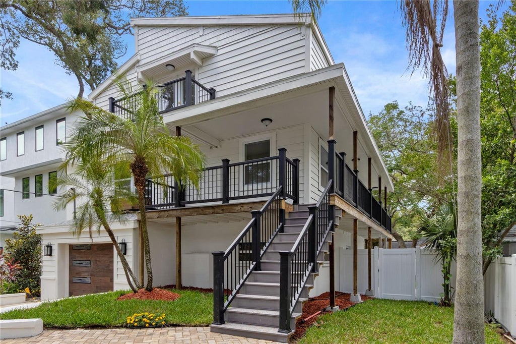 Photo of 3232 W Oakellar Avenue, Tampa, FL 33611 (MLS # S5157210)