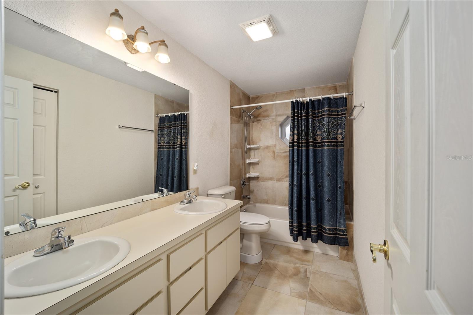 PEGRAM LAKE - Residential
