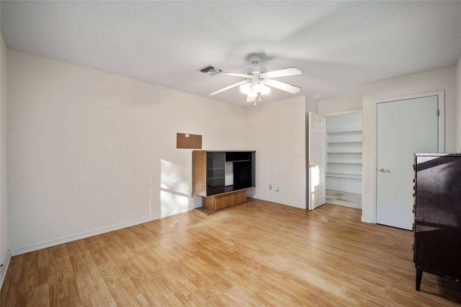 PEGRAM LAKE - Residential