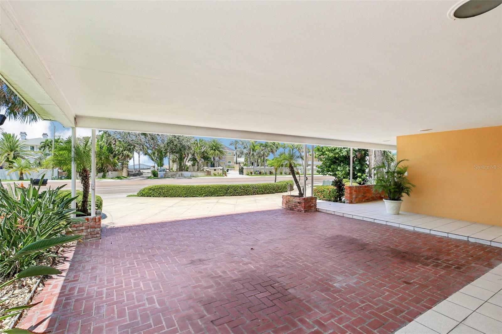 BELLEAIR BEACH YACHT CLUB ESTATES - Residential