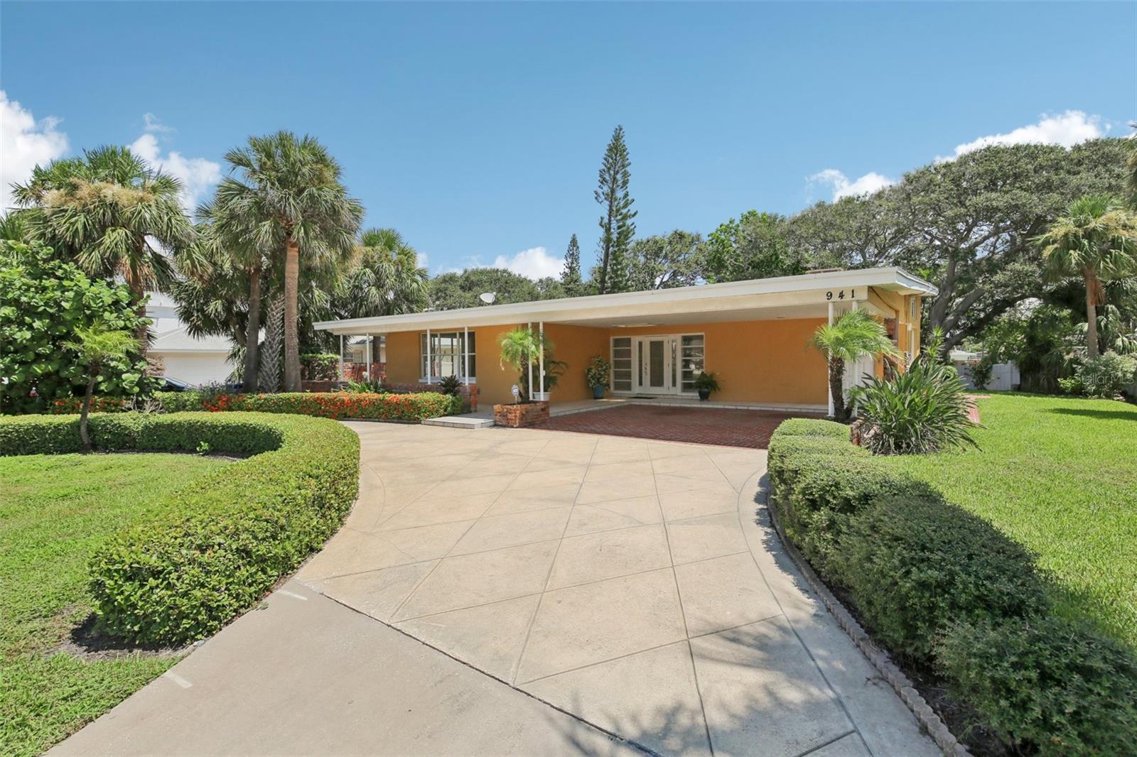 BELLEAIR BEACH YACHT CLUB ESTATES - Residential