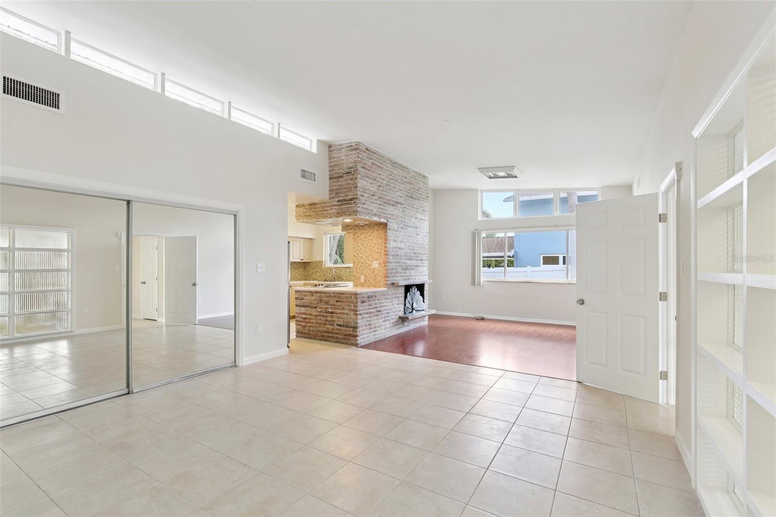 BELLEAIR BEACH YACHT CLUB ESTATES - Residential