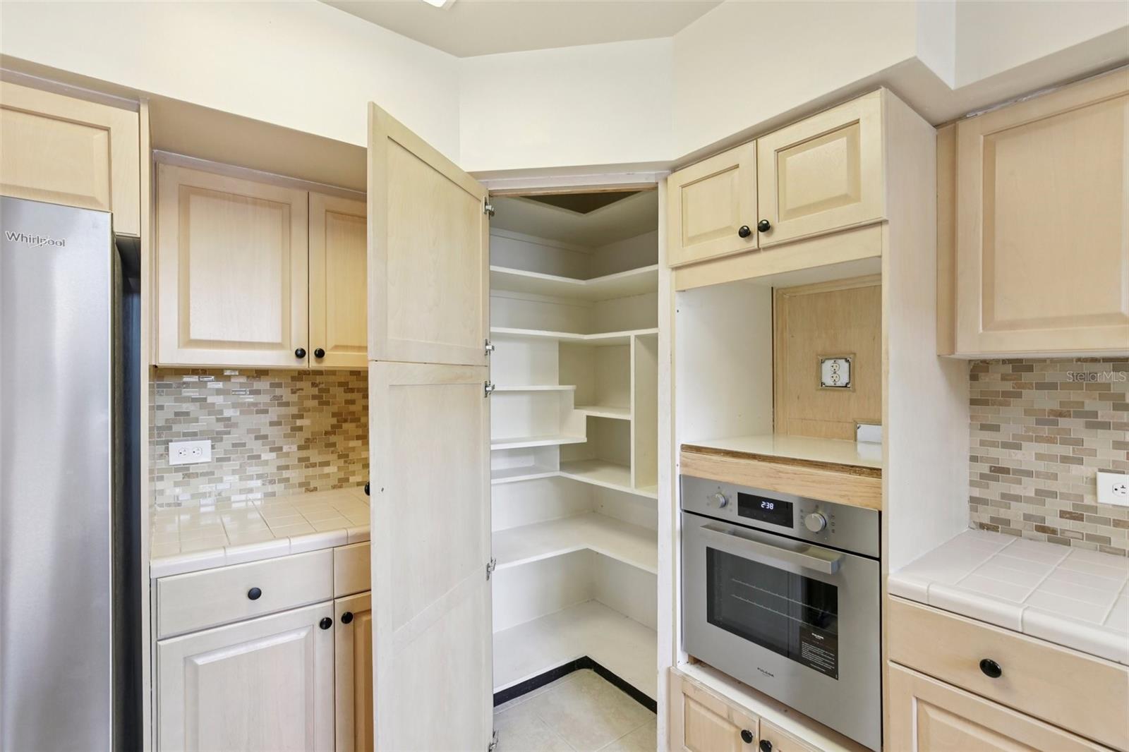 BELLEAIR BEACH YACHT CLUB ESTATES - Residential