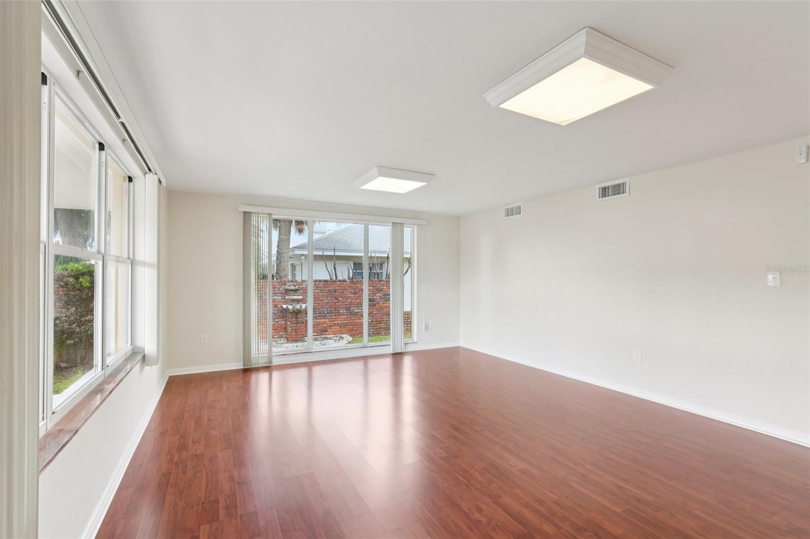 BELLEAIR BEACH YACHT CLUB ESTATES - Residential