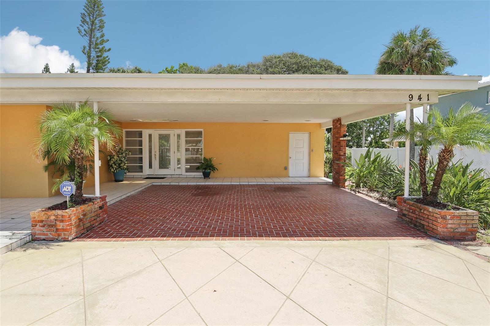 BELLEAIR BEACH YACHT CLUB ESTATES - Residential