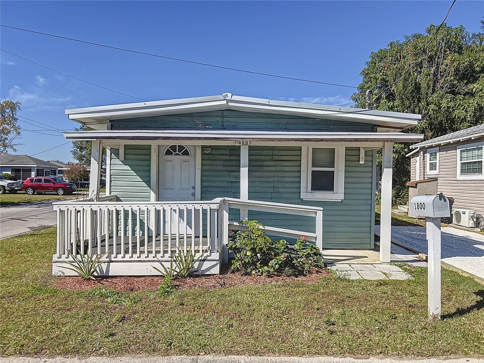 Welcome to your new home in Haines City, Florida! This charming 1-bedroom, 1-bathroom residence is now available for rent, offering a perfect blend of comfort and convenience. Located in the heart of Haines City, you'll find yourself in proximity to local amenities, parks, and entertainment options. Whether you're a nature enthusiast exploring nearby parks or looking for shopping and dining opportunities, this home is ideally situated to meet your lifestyle needs.
Don't miss the chance to make this delightful 1-bedroom, 1-bathroom house your new home. Contact us today to schedule a viewing and secure your spot in this charming Haines City community!