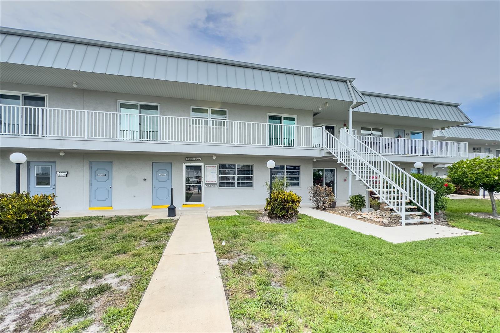REGENCY CONDO - Residential