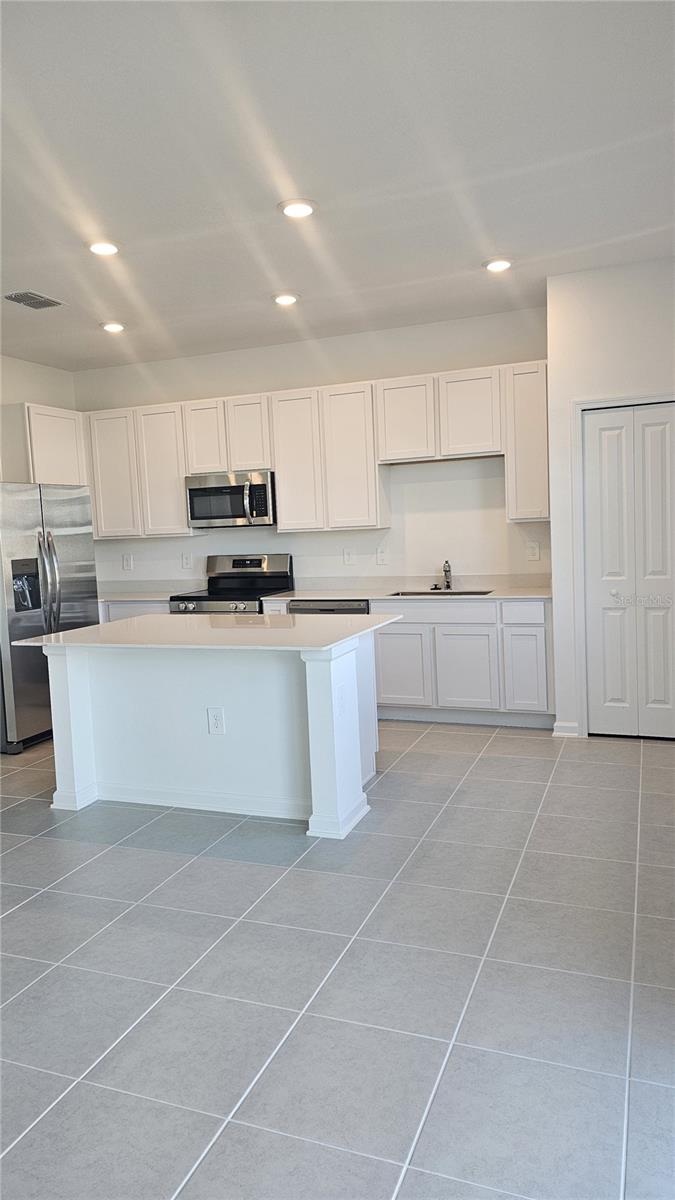 WESTVIEW POD A PH 3 - Residential Lease