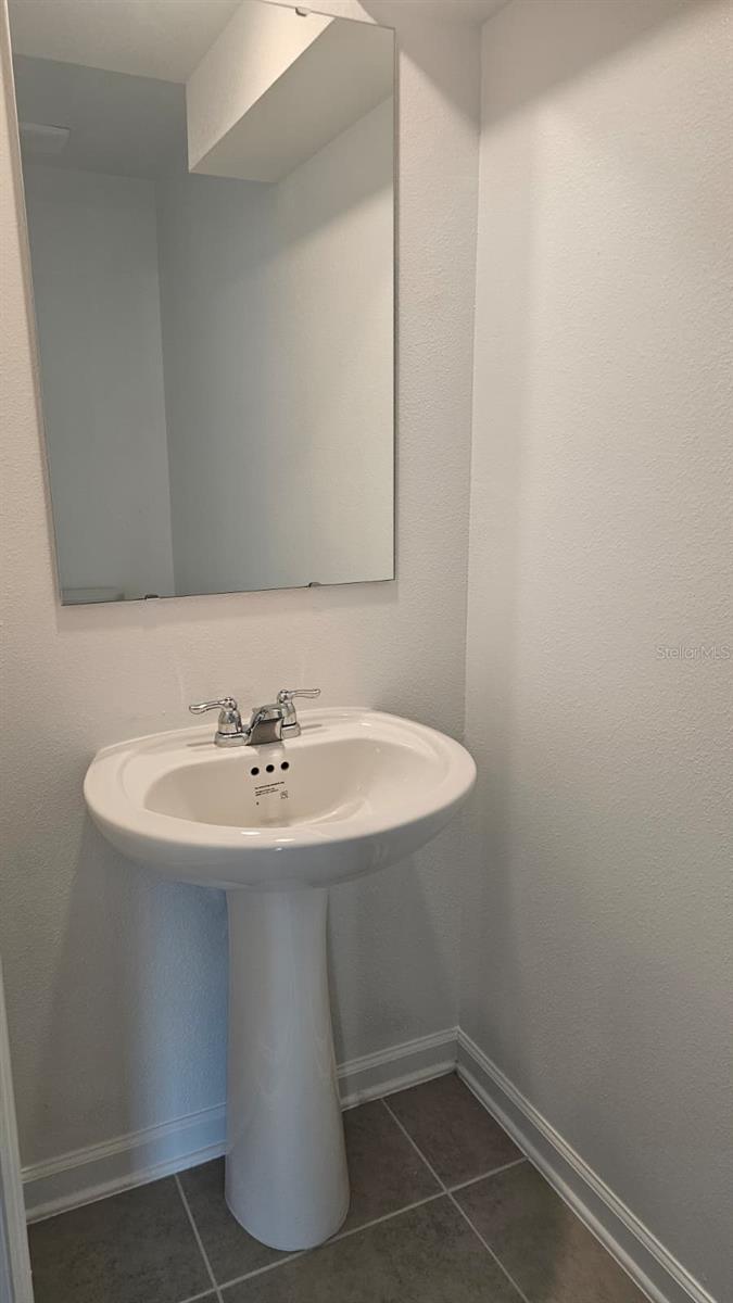 WESTVIEW POD A PH 3 - Residential Lease