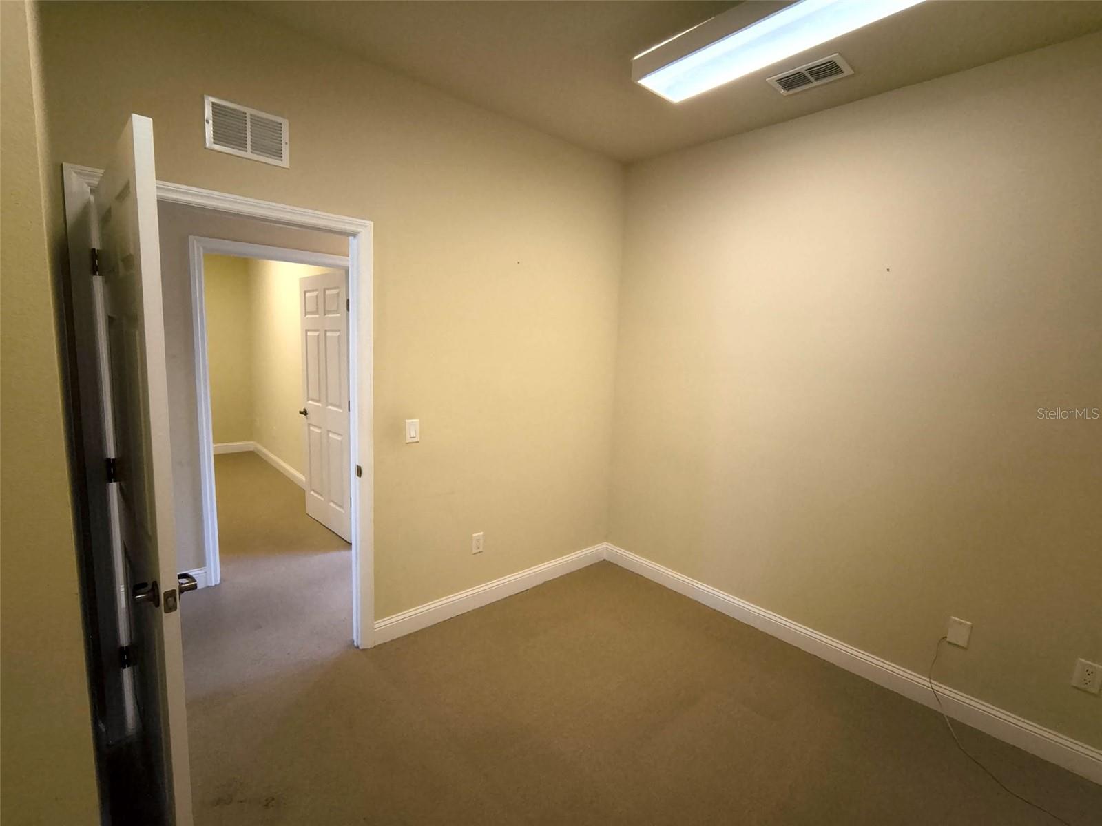 WESTPOINTE PLAZA CONDO - Commercial Lease