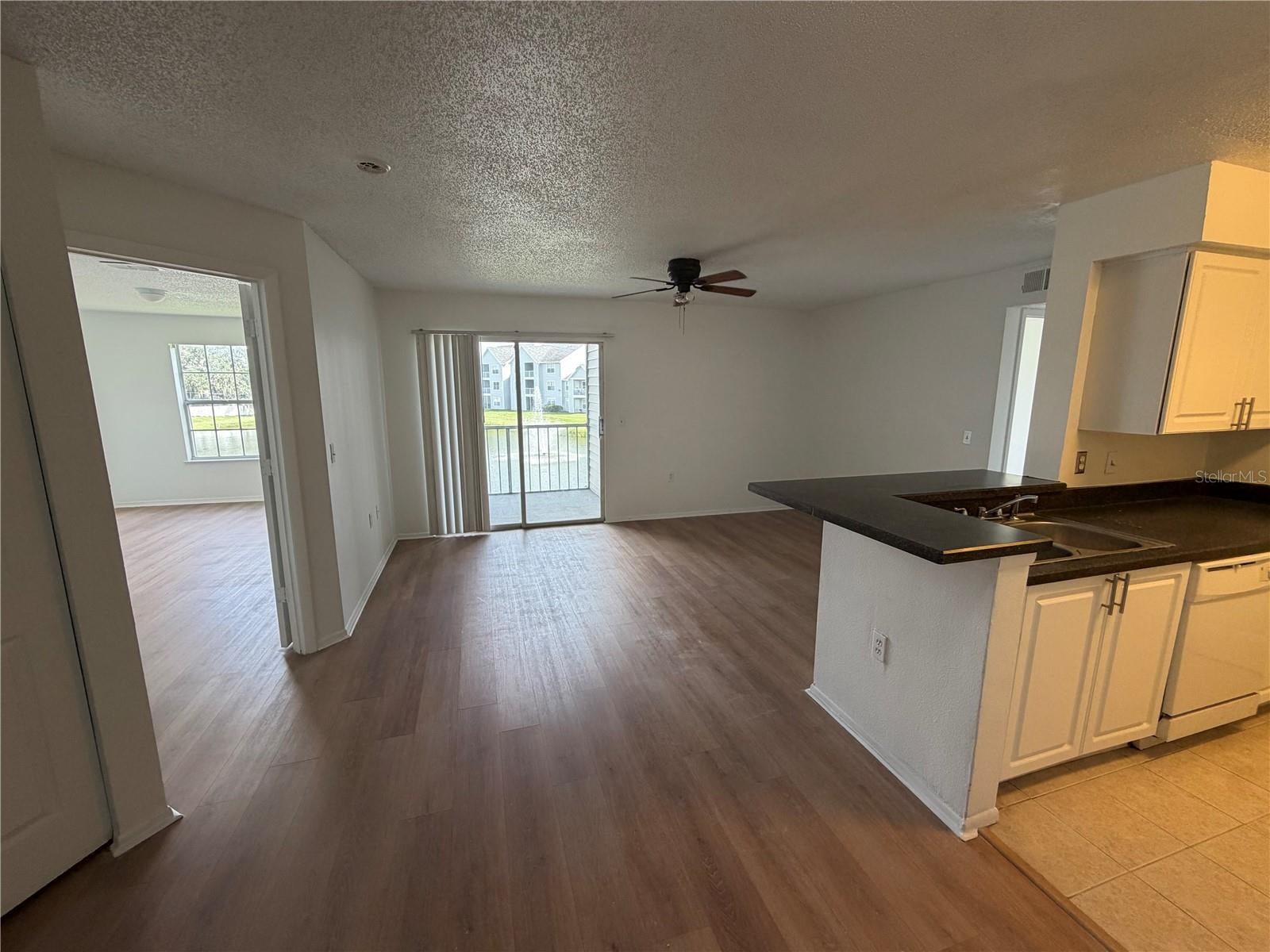 1213 BERMUDA LAKES LANE 206