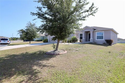 A home in WINTER HAVEN