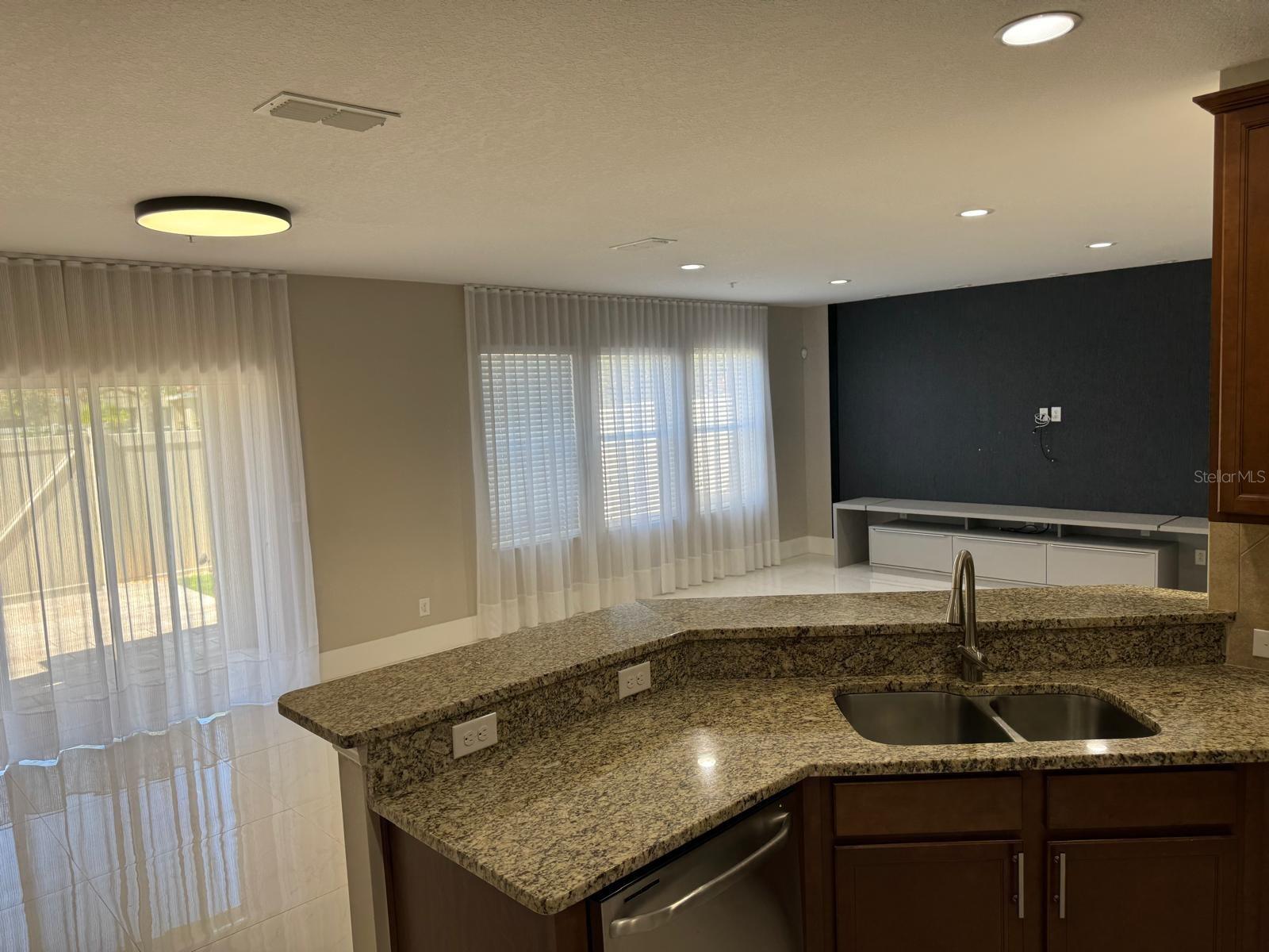 VILLAGES/WESMERE N - Residential Lease