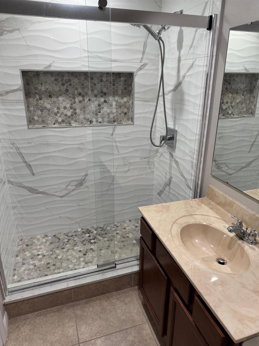 VILLAGES/WESMERE N - Residential Lease