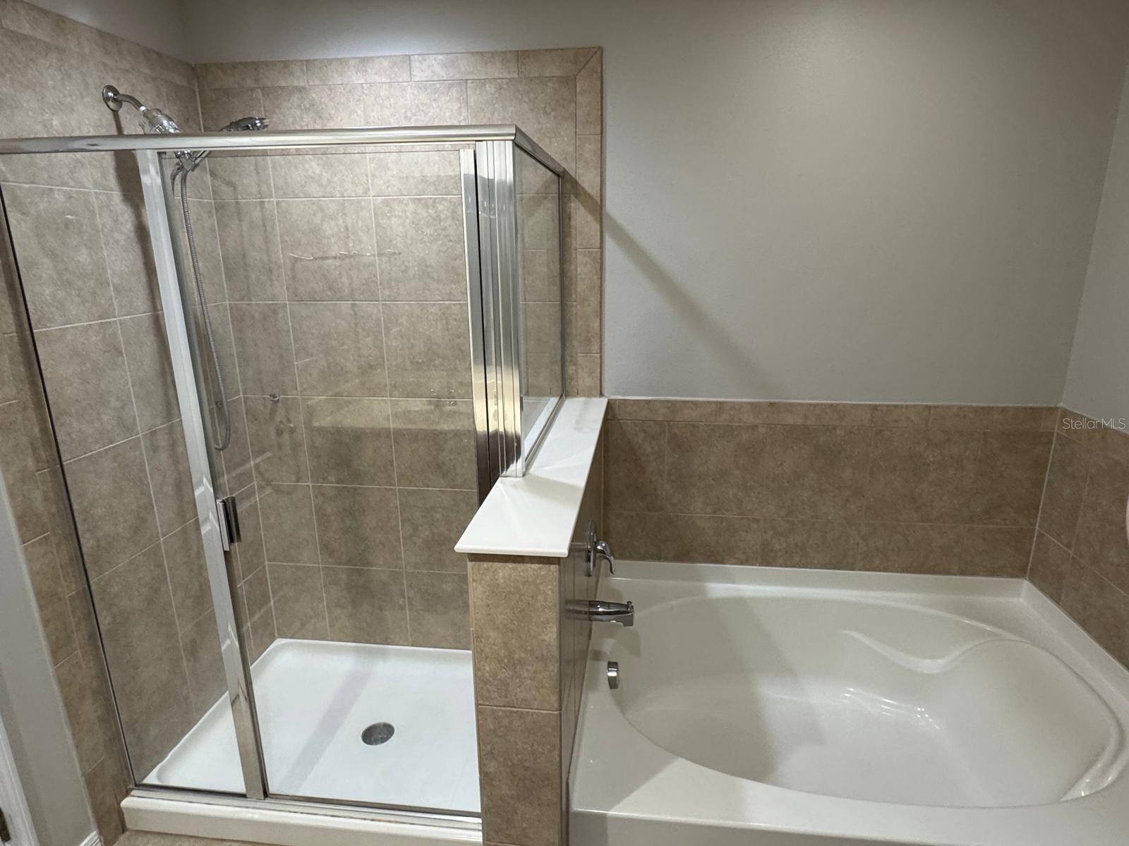 VILLAGES/WESMERE N - Residential Lease