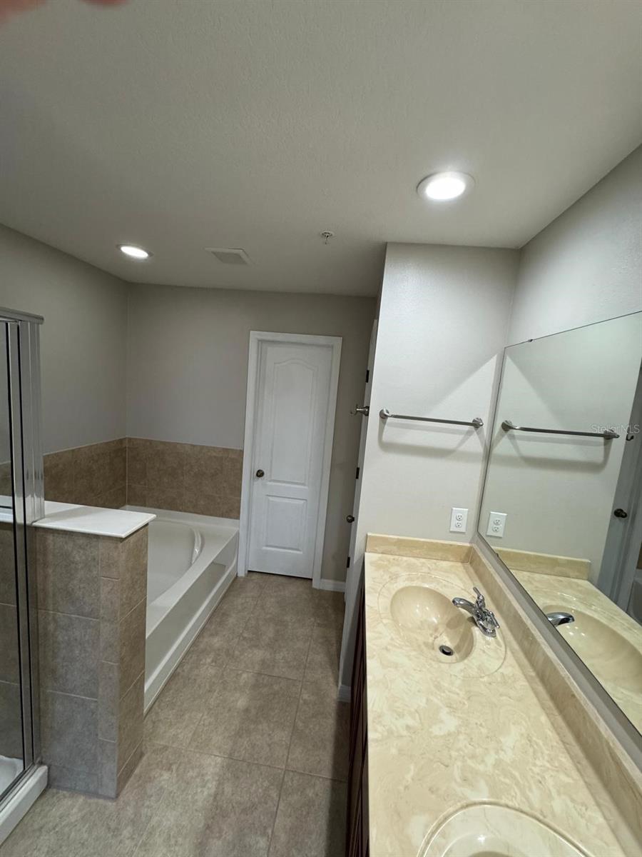 VILLAGES/WESMERE N - Residential Lease