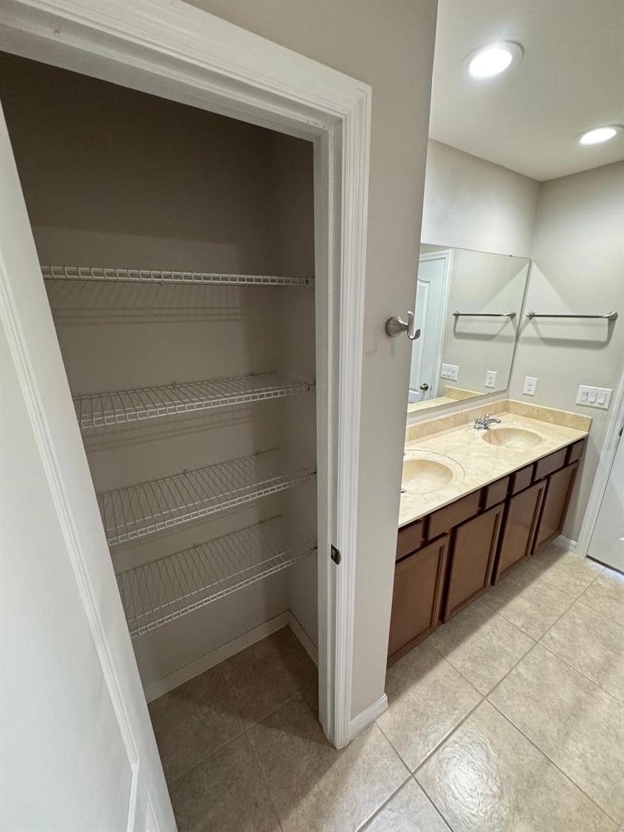 VILLAGES/WESMERE N - Residential Lease