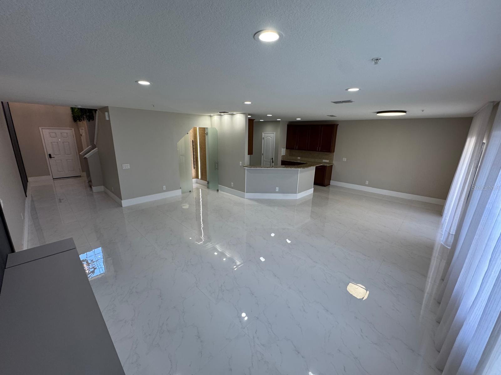 VILLAGES/WESMERE N - Residential Lease