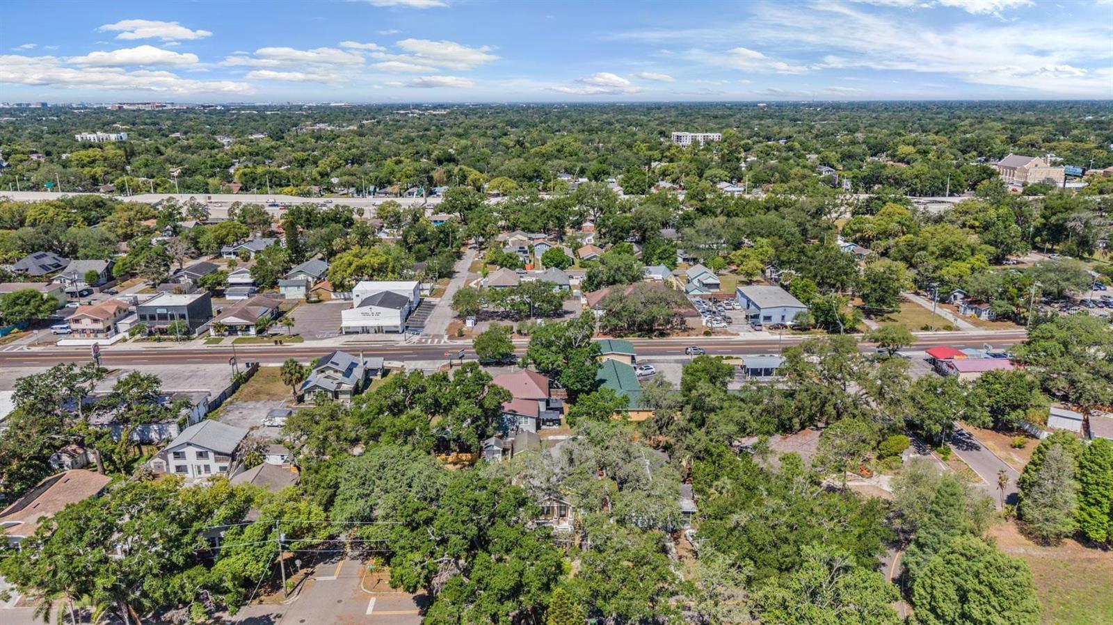 LAKEWOOD MANOR - Residential