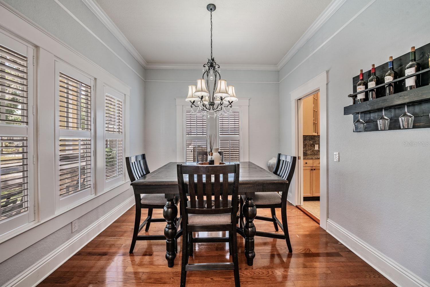 LAKEWOOD MANOR - Residential