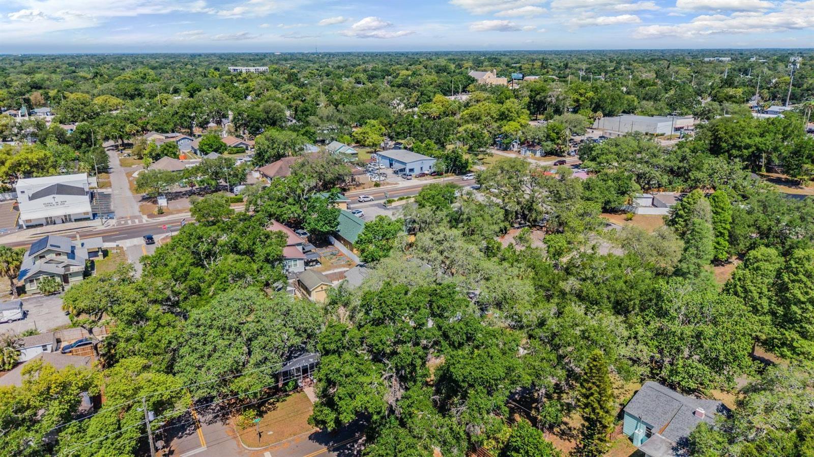 LAKEWOOD MANOR - Residential