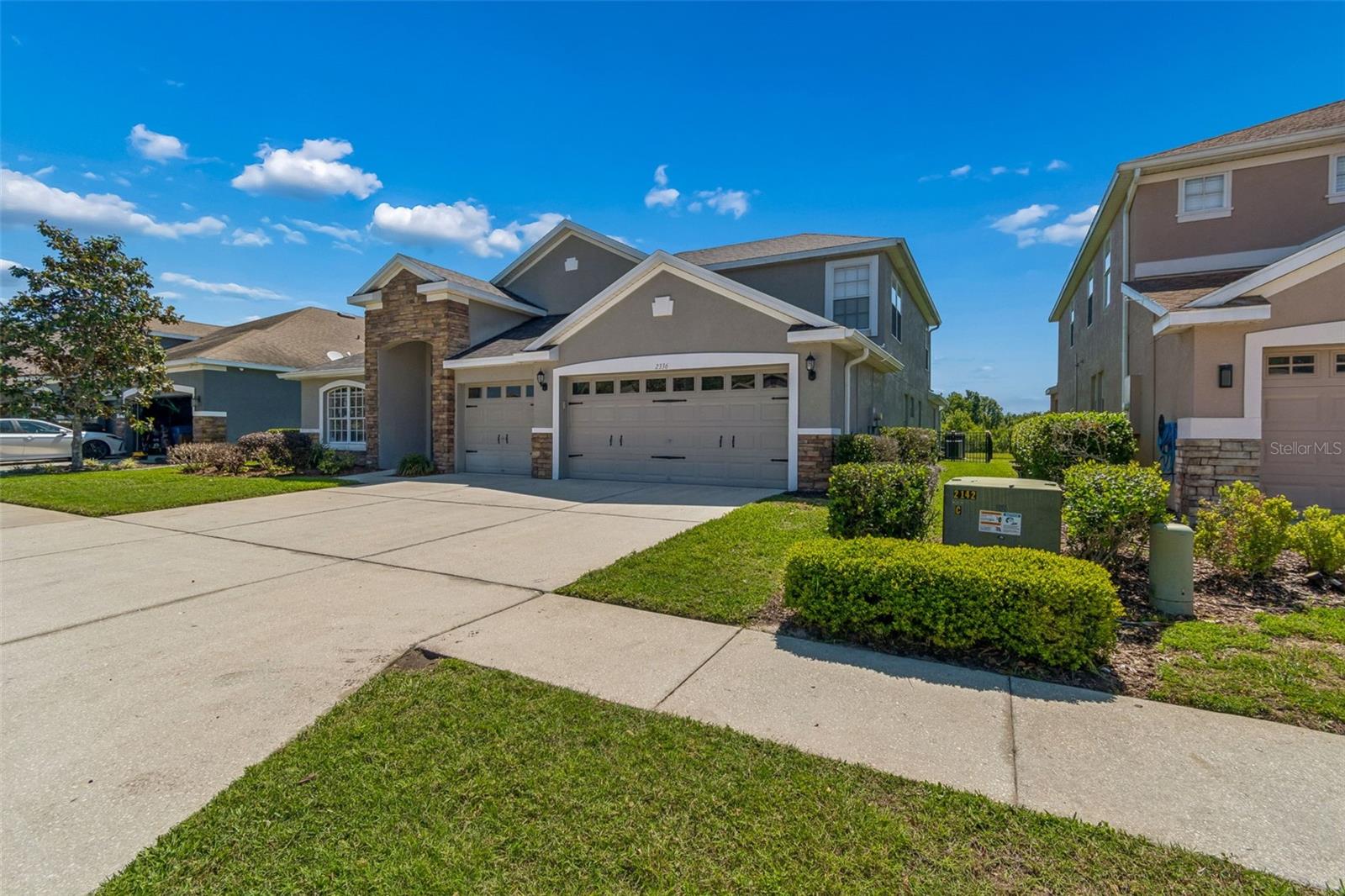 2336 NESSLEWOOD DRIVE