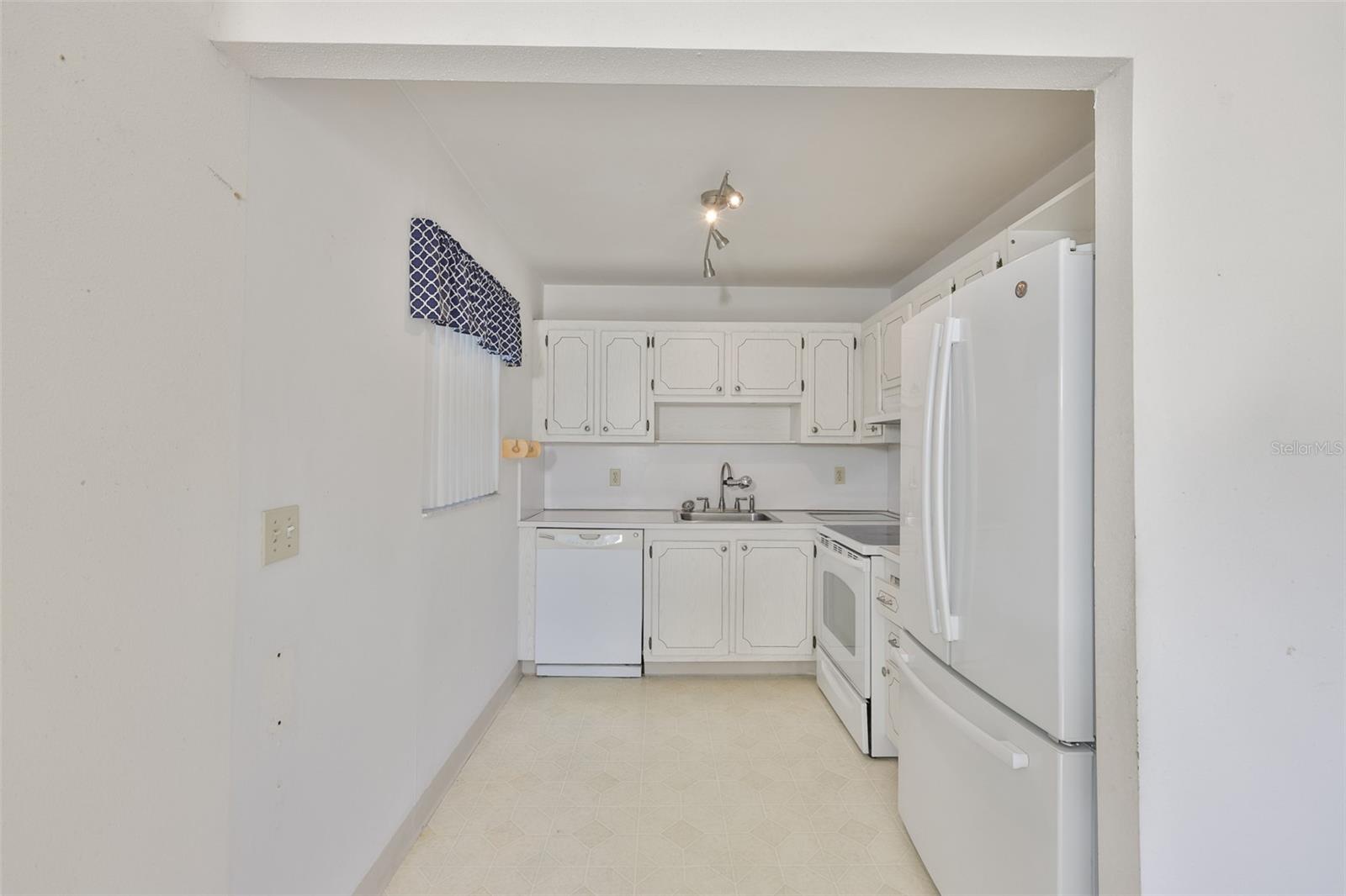 BEDFORD G CONDOMINIUM - Residential